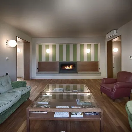 Ferro Uno, Golf Citta Di 4*