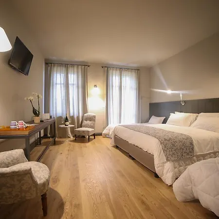 Ferro Uno, Golf Citta Di 4*