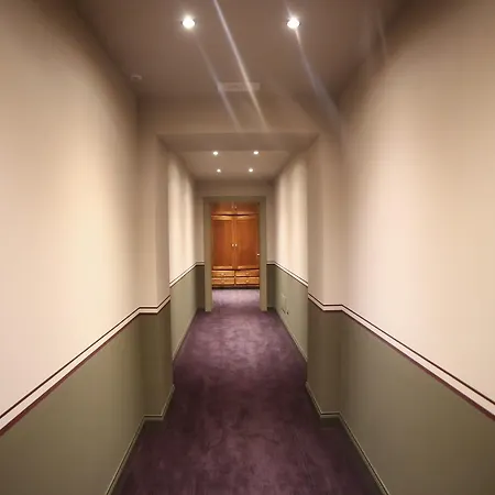 Ferro Uno, Golf Citta Di Vendégház Asti