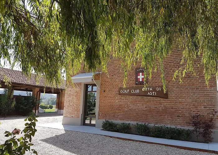 Ferro Uno, Golf Citta Di